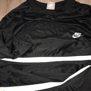 Nike Long Sleeve Sportswear